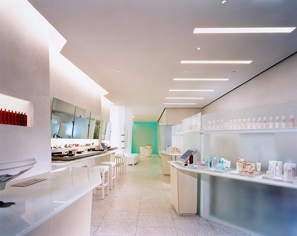 資生堂化妝品展廳設計圖06